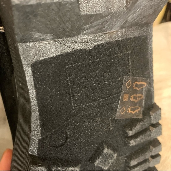 New Steve Madden Black Ankle Boot Faux Sherpa Ugg Style in Clear Gloss Size 7.5 - Picture 11 of 16